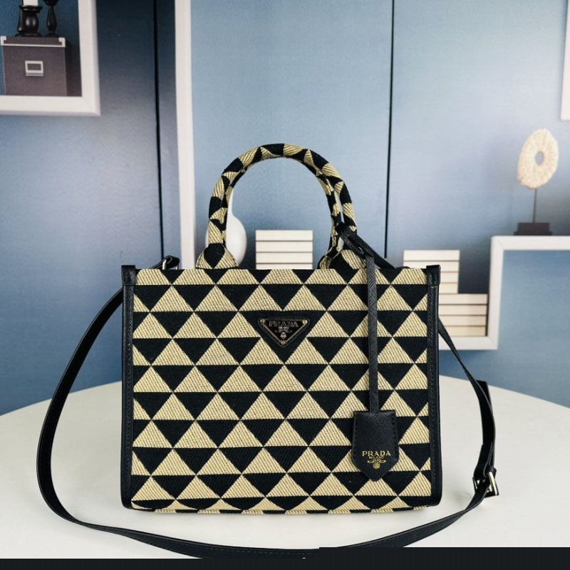 Pra*a shopping bags